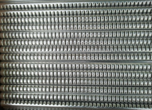 如何選擇集流管沖壓組件？